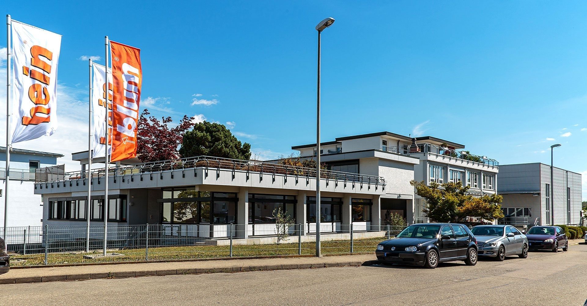 Firmengebäude von hein beschlag + design